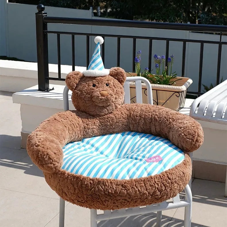ZEZE Sleepy Nick Bear Cat Sofa Bed – Soft Plush with Striped Cushion