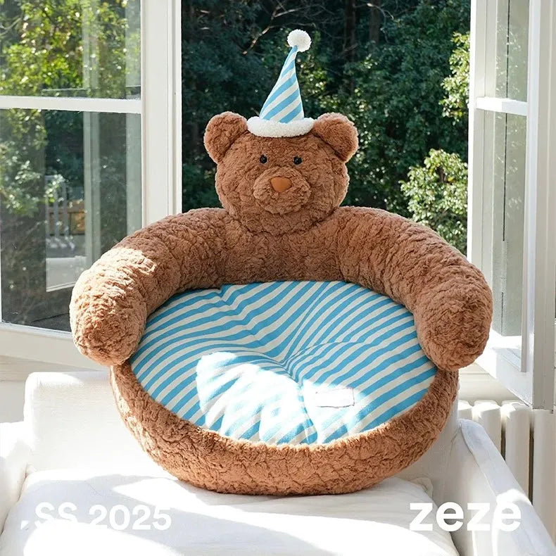 ZEZE Sleepy Nick Bear Cat Sofa Bed – Soft Plush with Striped Cushion
