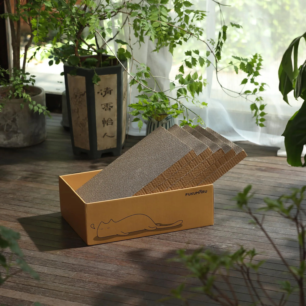 Fukumaru Cat Scratcher Box with 5 Reversible Cardboard Refill Pads — 2-in-1 Scratch Pad & Lounger (40 x 28 cm) (Copy)-Fussy Cat