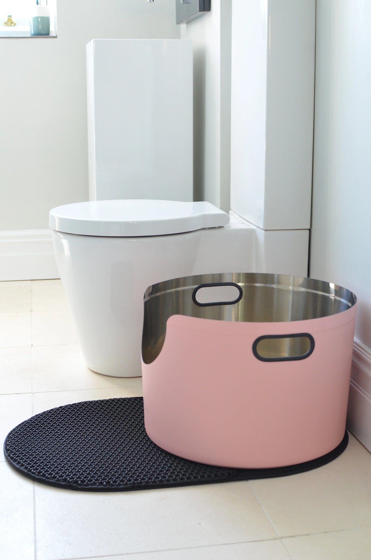 Fussy Cat 304 Stainless Steel Round Cat Litter Box in Pink