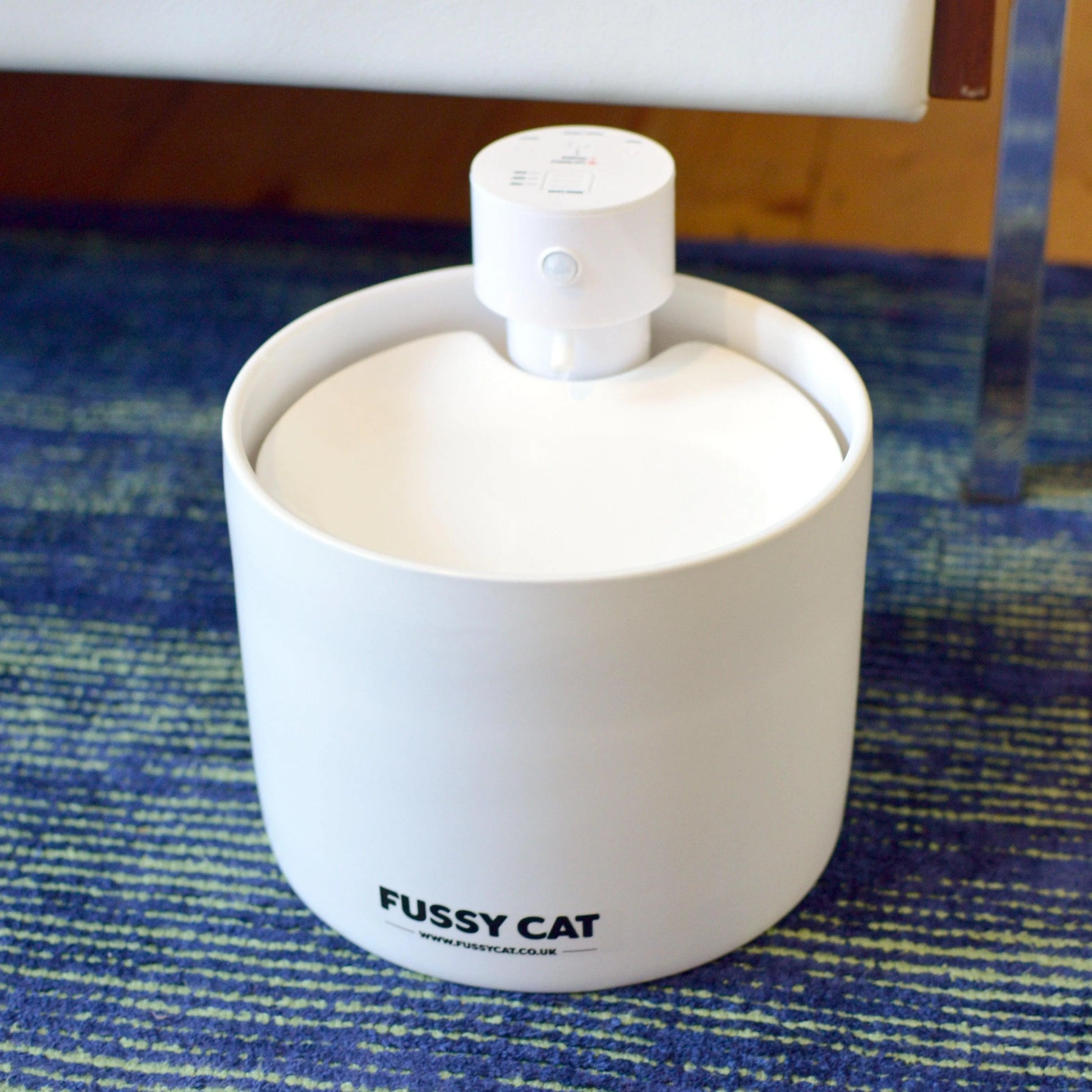 Fussy Cat Water Fountain - Ceramic, Wireless, Motion Activated, Spill-proof design