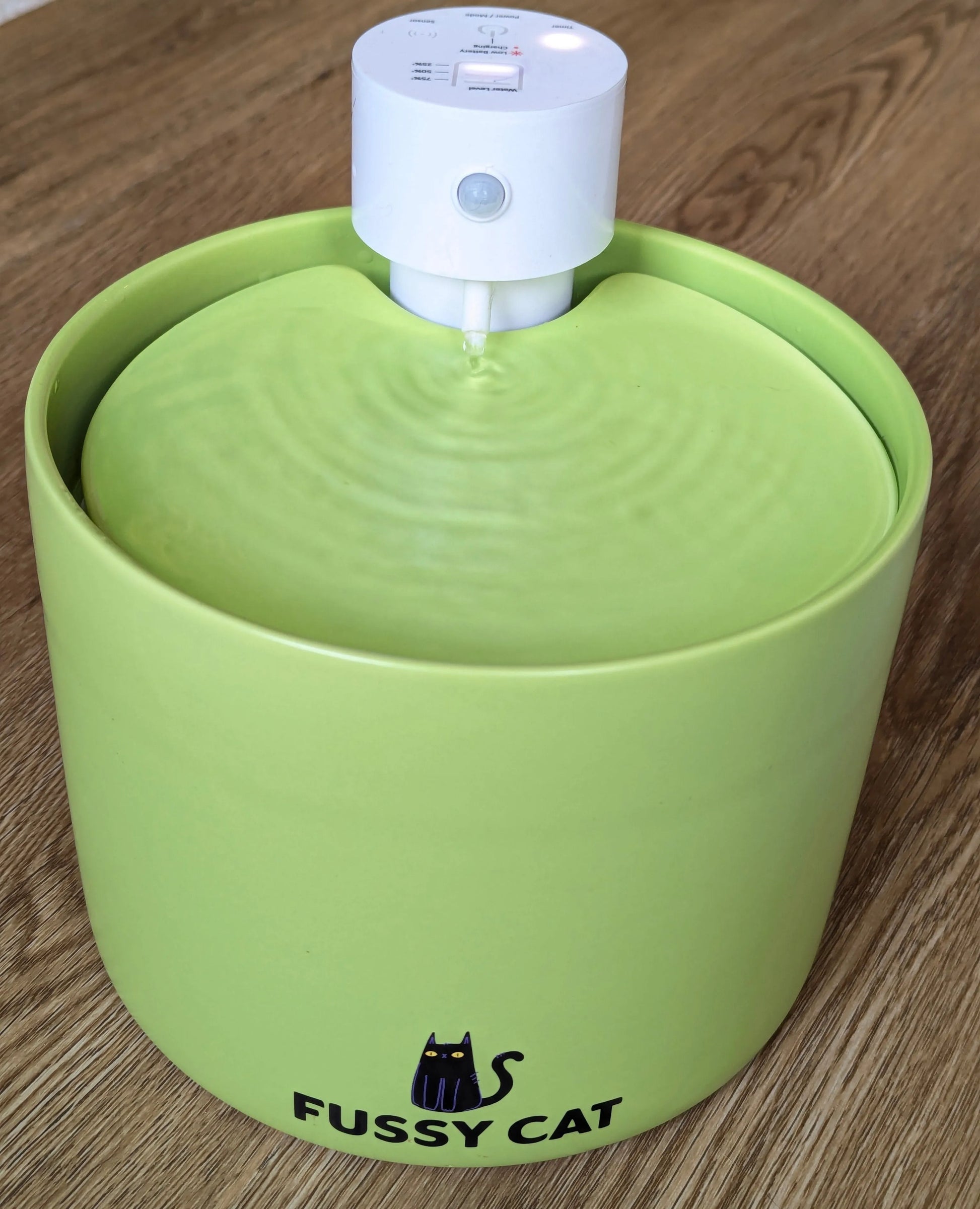 Cat Ceramic Wireless Drinking Fountain, Rechargeable, Motion Activated –  Fussy Cat