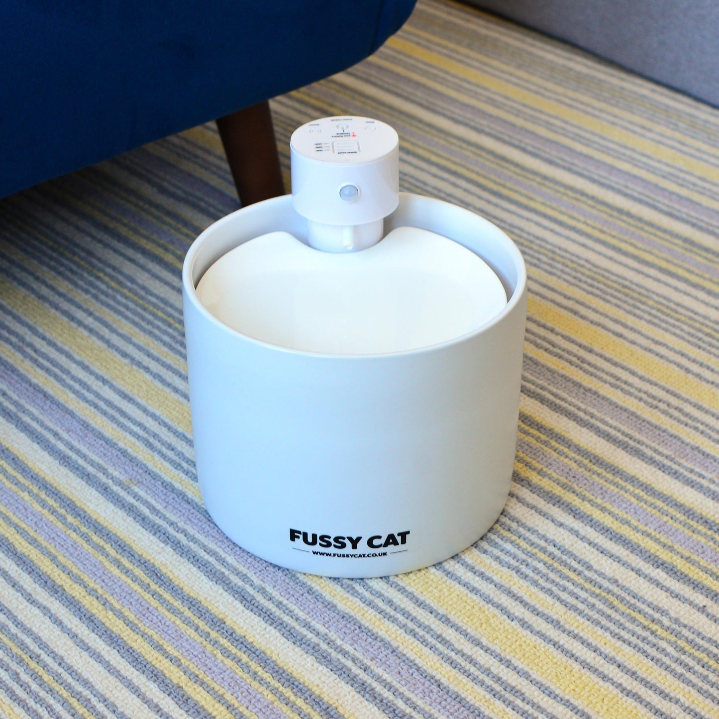 Fussy Cat Water Fountain - Ceramic, Wireless, Motion Activated, Spill-proof design