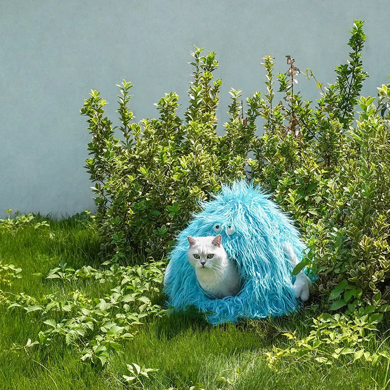 ZEZE Blue Monster Cat Bed – Plush Enclosed Hideaway with Cosy Cushion-Fussy Cat